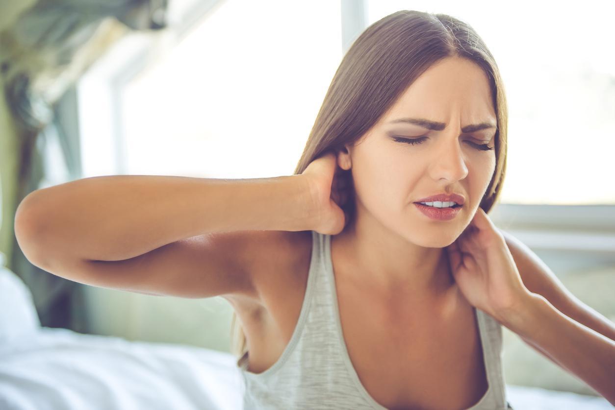 Boyundan kaynaklanan baş ağrıları hakkında bilmeniz gereken 8 şey