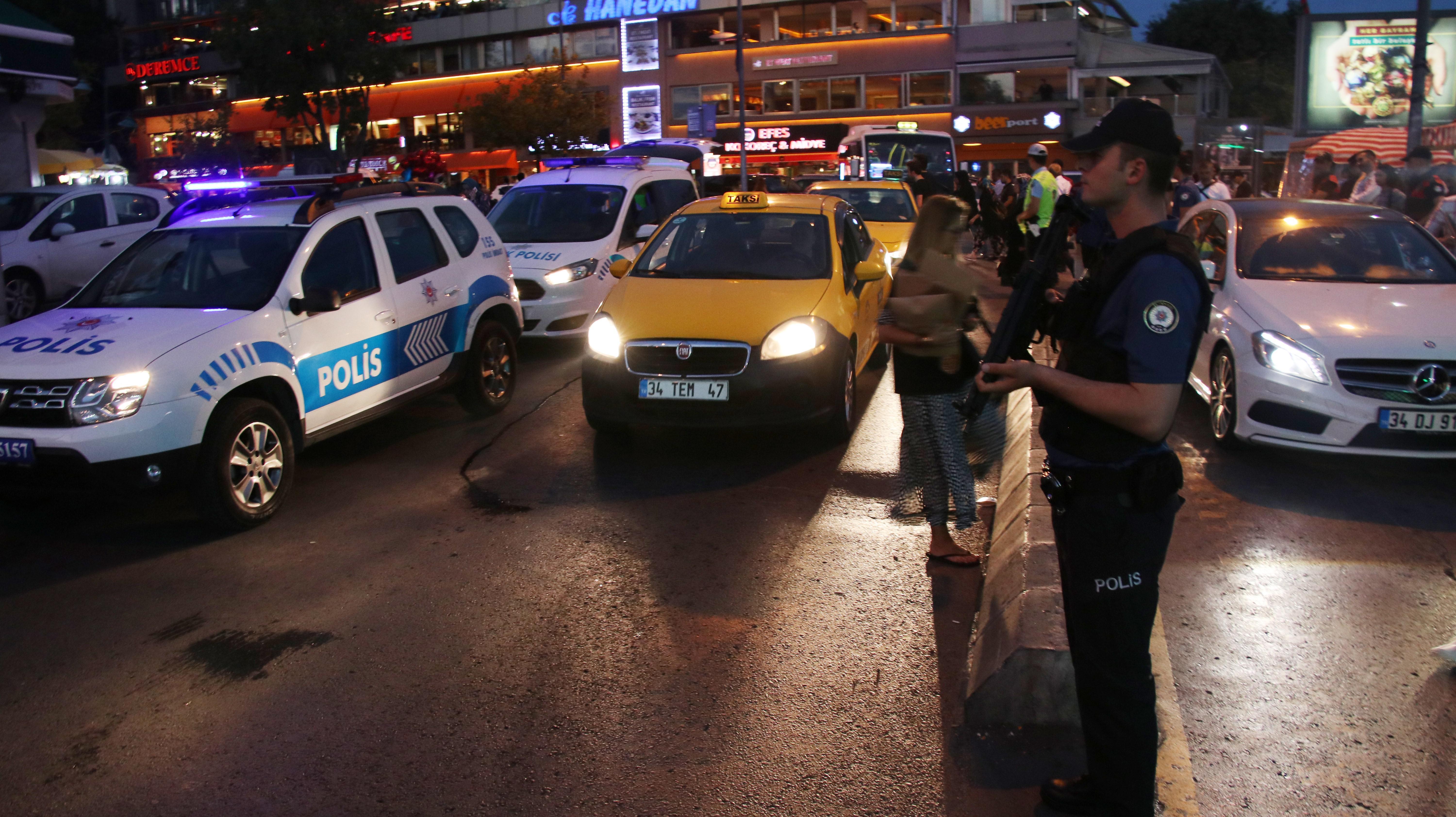 İstanbul’da 4 bin 600 polisle Yeditepe Huzur uygulaması