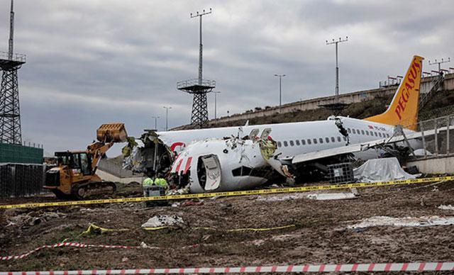 Sabiha Gökçendeki uçak kazasının ön raporu ortaya çıktı