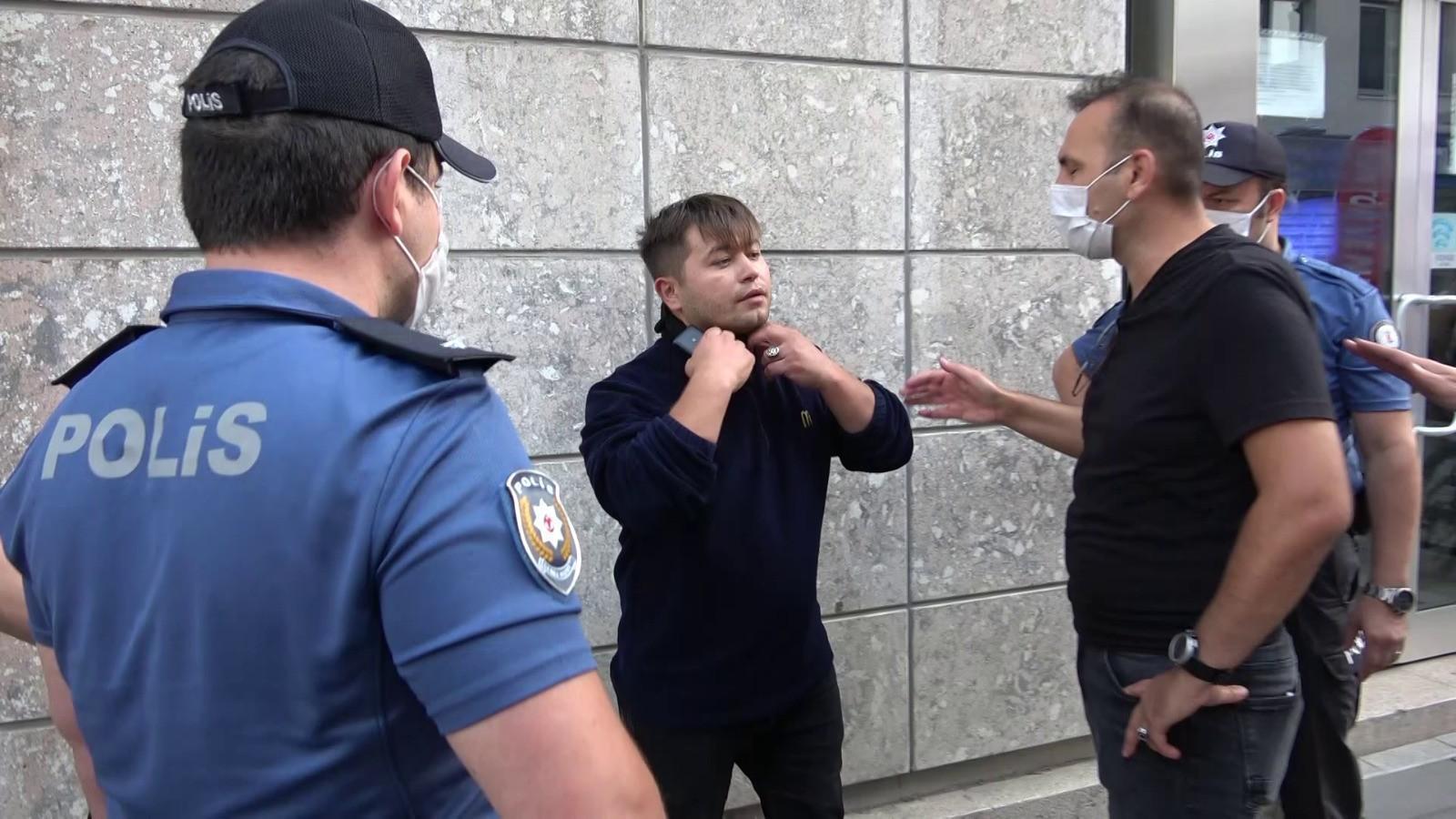 Maskesiz vatandaştan polise: Bana teşkilatın numarasını gönderin