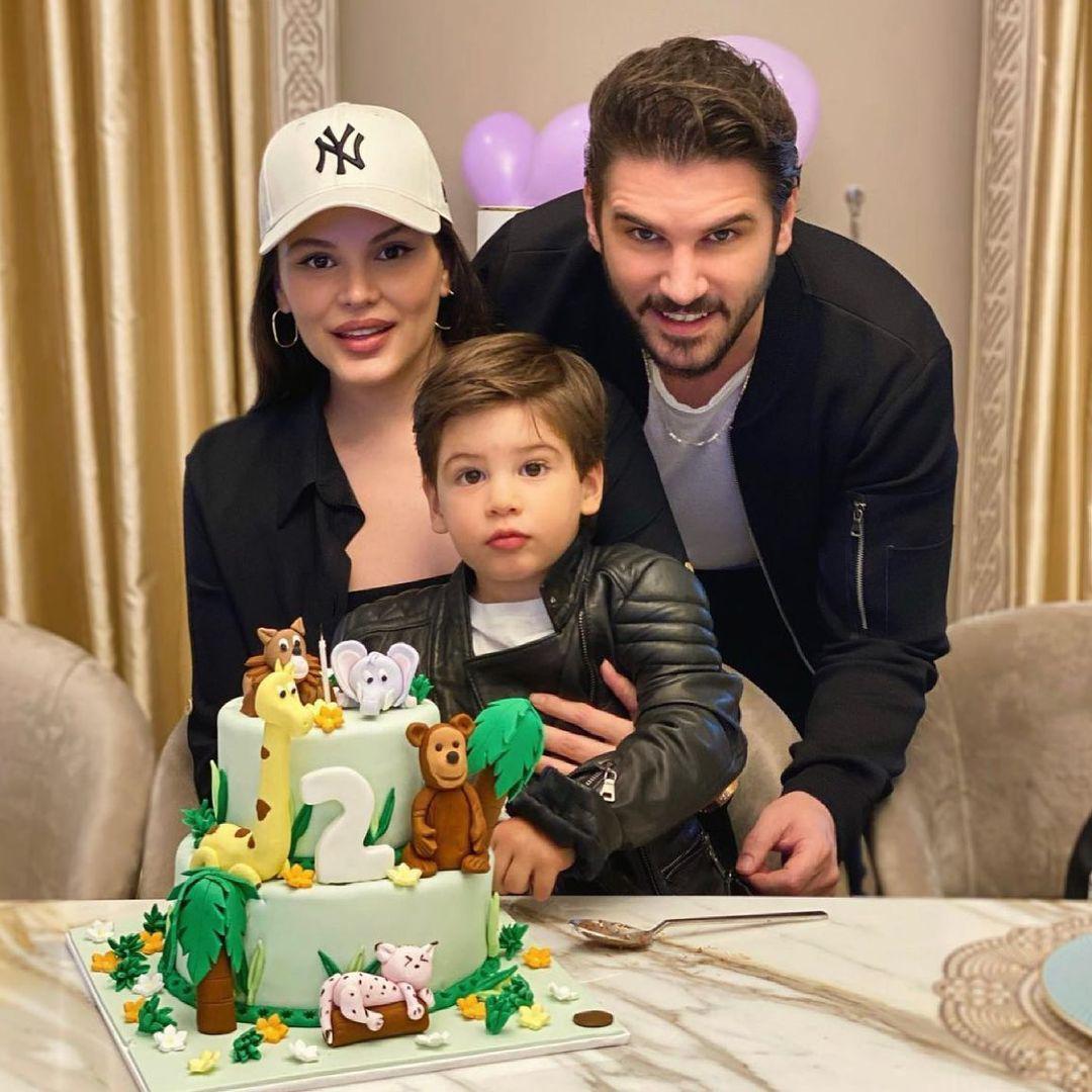 Tolgahan Sayışman ve Almeda Abazi 2 yaşına basan oğullarının yeni yaşını kutladı.