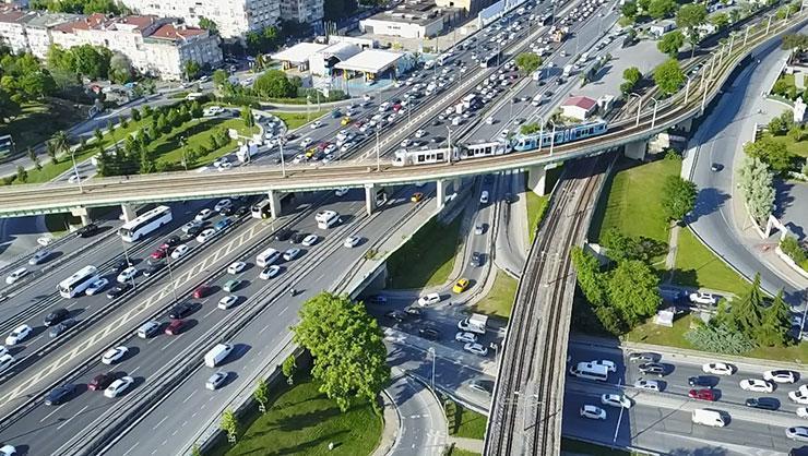 İstanbul’da bazı noktalarda trafik yoğunluğu