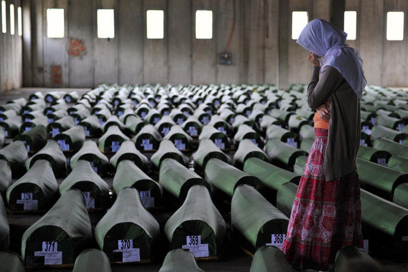 Hollanda mahkemesi: Srebrenitsa katliamında Hollanda askerleri de suçlu