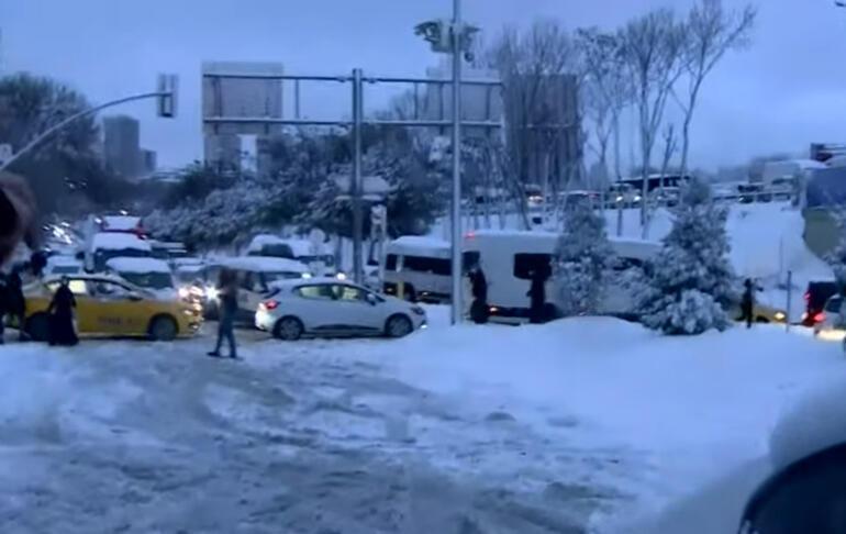 Kar yağışı İstanbulda kaç gün sürecek Orhan Şen canlı yayında yanıtladı