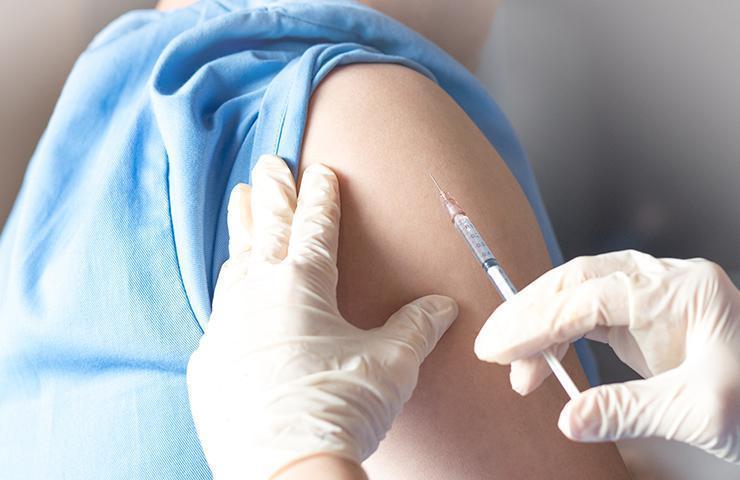 Aşı yaşı kaç oldu Kimler aşı olabiliyor 12 yaşa aşı çıktı mı