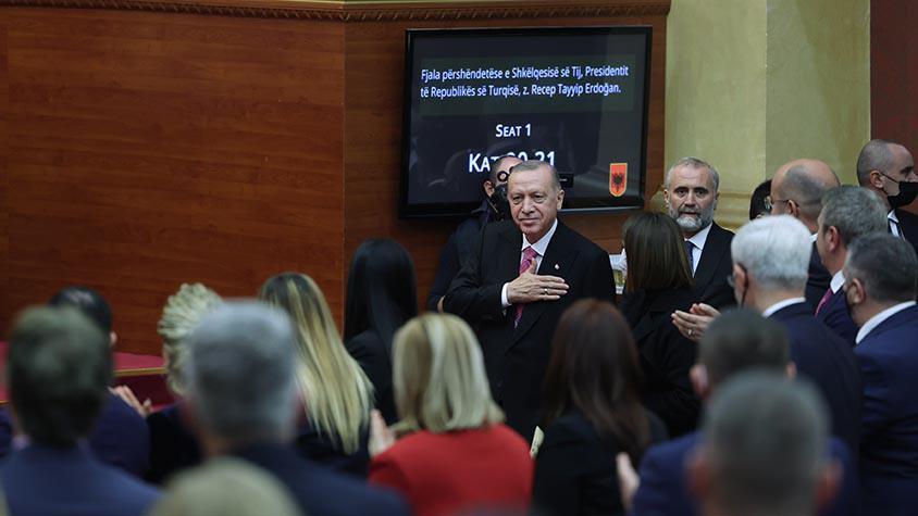 Cumhurbaşkanı Erdoğandan Arnavutluk Meclisinde FETÖ çağrısı