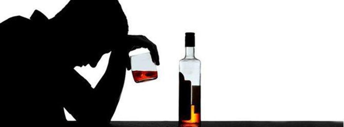 Alkol tüketimi düzensiz kalp atışı riskini artırıyor
