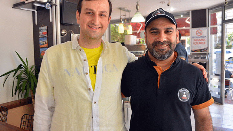 Nefes borusuna yemek kaçan kişinin hayatını restoran işletmecisi kurtardı