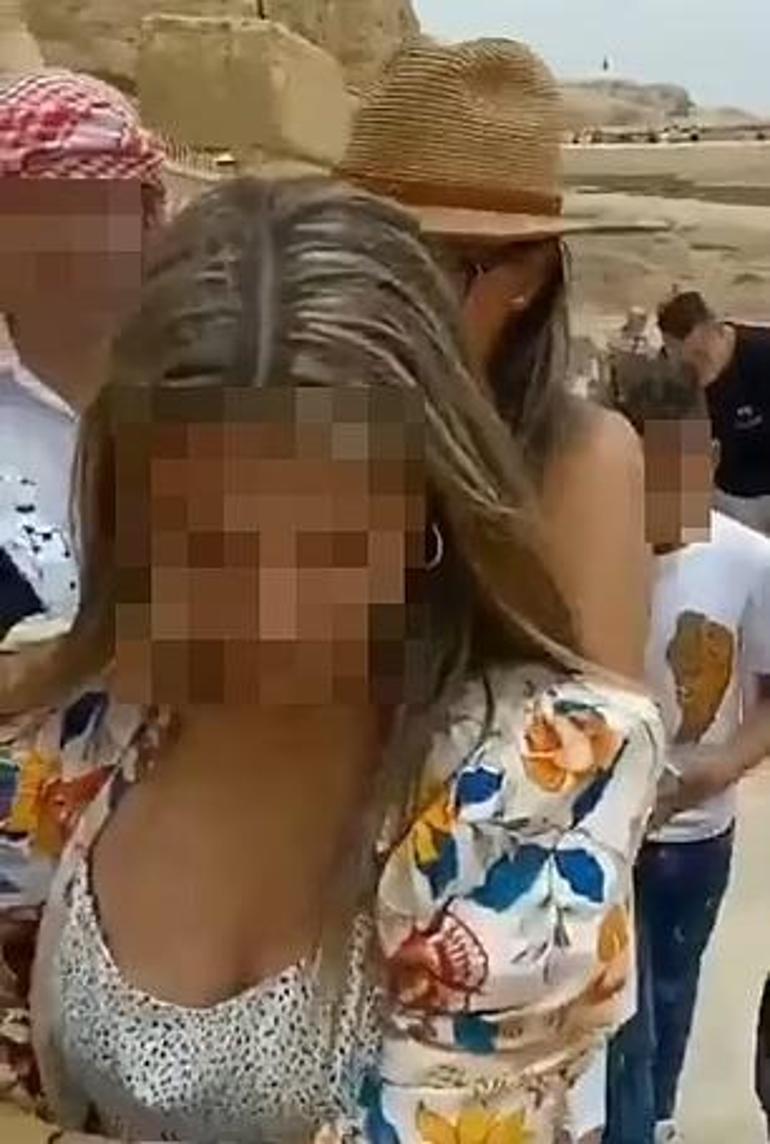 Turist kadınların etrafını sarıp taciz ettiler