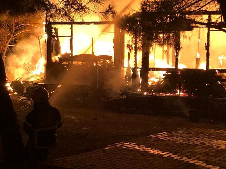 Amasyada Kızlar Sarayında yangın 3 binada hasar oluştu