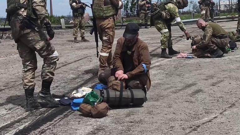 İdam isteyenler var Teslim olan Ukraynalı askerlerin akıbeti...