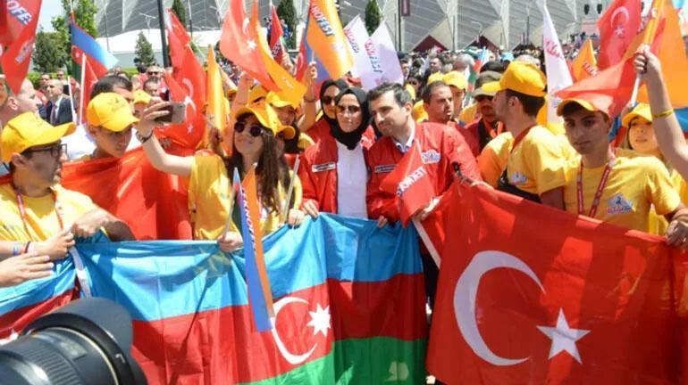 Teknofest Azerbaycanda başladı Bayraktar: Meselenin özü inanmaktan geçiyor