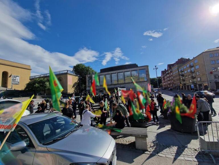 İsveç’te skandal görüntüler PKK/YPG yandaşları sokağa indi