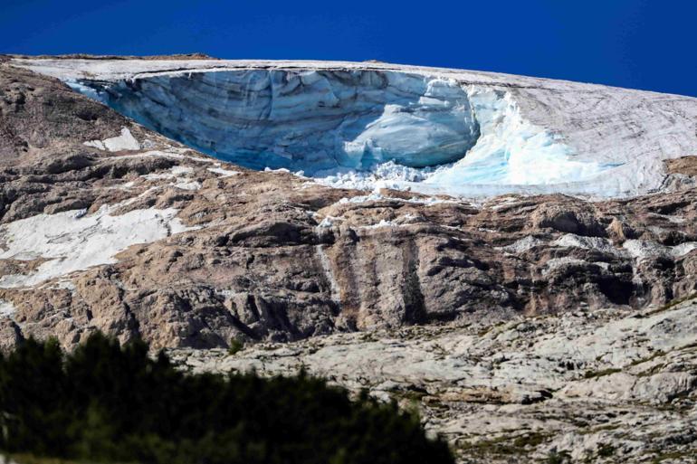 Alplerde buzul felaketi 6 ölü, 30a yakın kayıp
