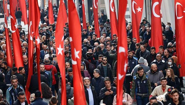 Taksim'deki saldırıda hayatını kaybedenler anılıyor! Teröre karşı birlik  yürüyüşü - Gündem Haberleri