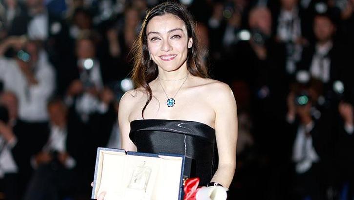 76'ncı Cannes Film Festivali'nde En İyi Kadın Oyuncu ödülü Merve Dizdar'a -  Son Dakika Magazin Haberleri
