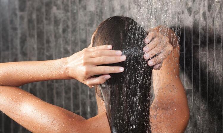 What are the mistakes made while washing the hair?  What should be done to maintain hair health?