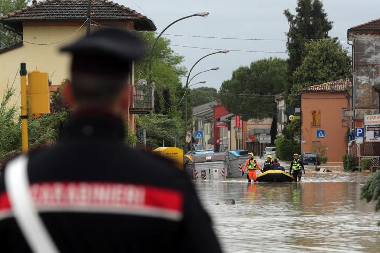 İtalya’daki sel felaketinde ölü sayısı 8e yükseldi