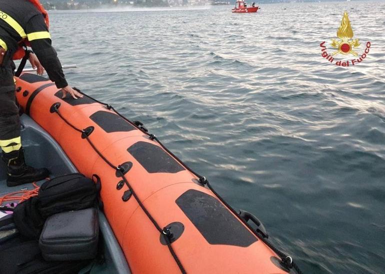 İtalya’da turist teknesi battı: 4 ölü