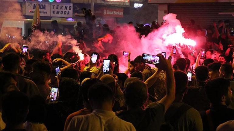 Galatasaray’ın şampiyonluğu coşkuyla kutlanıyor